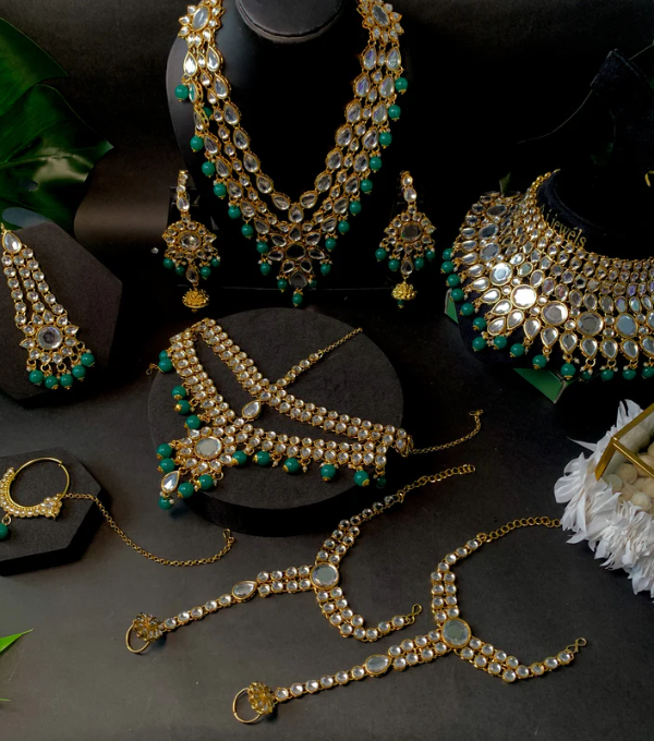Manufacturer, Exporter, Importer, Supplier, Wholesaler, Retailer, Trader of Bridal Sets in New Delhi, Delhi, India.