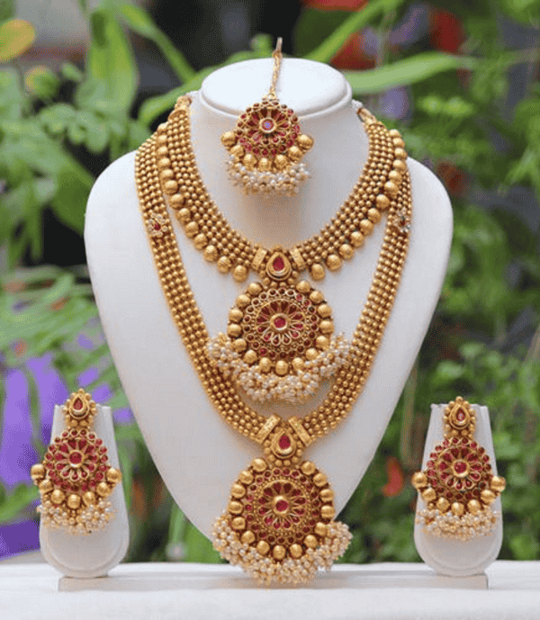 Manufacturer, Exporter, Importer, Supplier, Wholesaler, Retailer, Trader of Imitation Jewellery in New Delhi, Delhi, India.