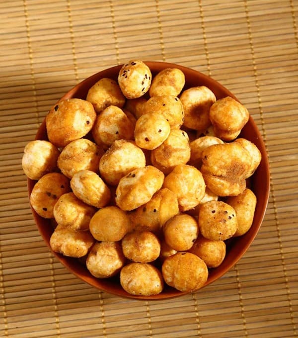 Manufacturer, Exporter, Importer, Supplier, Wholesaler, Retailer, Trader of Roasted Makhana in New Delhi, Delhi, India.