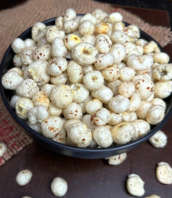 Manufacturer, Exporter, Importer, Supplier, Wholesaler, Retailer, Trader of Salt & Pepper Makhana in New Delhi, Delhi, India.